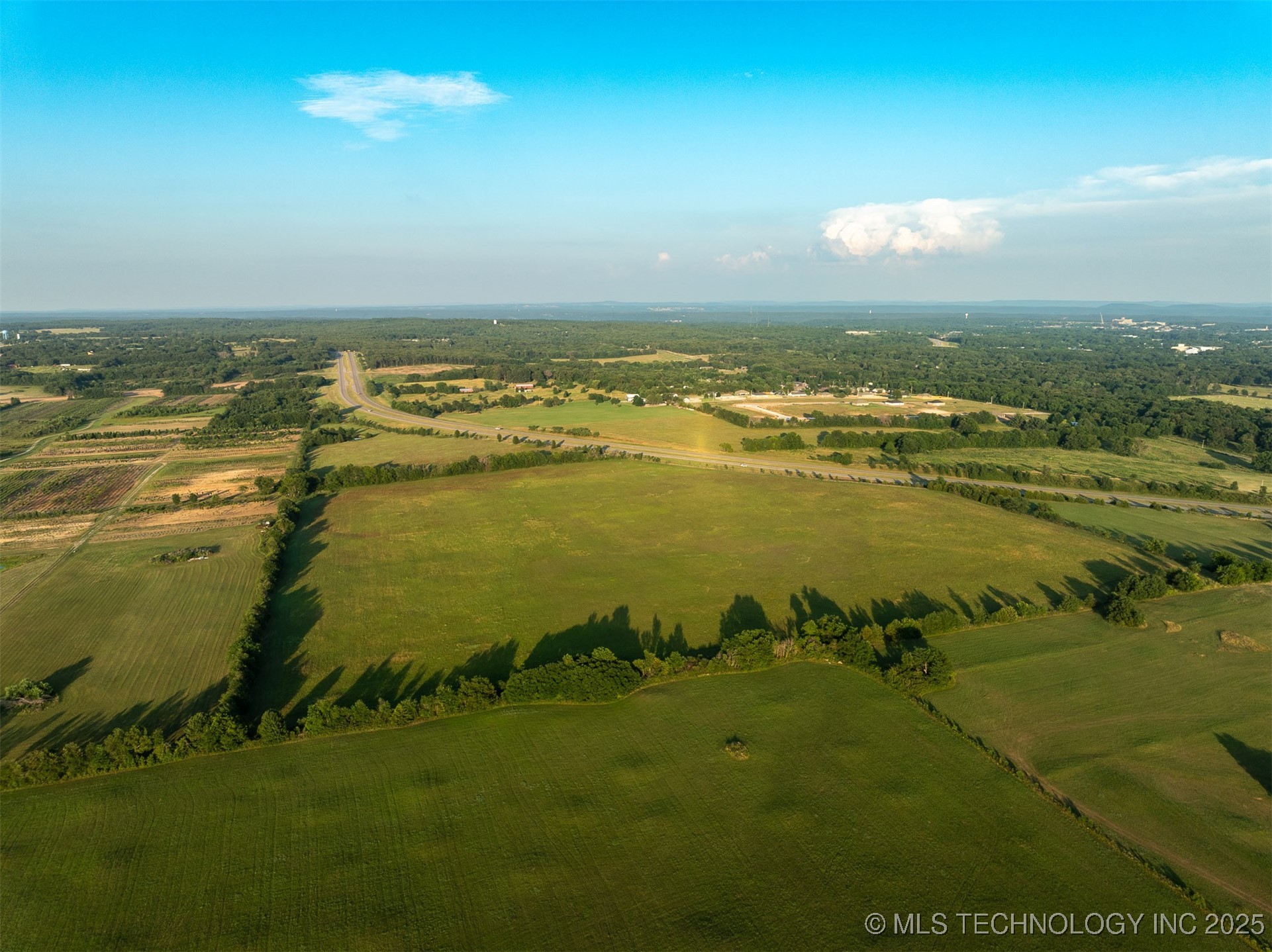 17022 W Grandview Road Tahlequah OK 74464