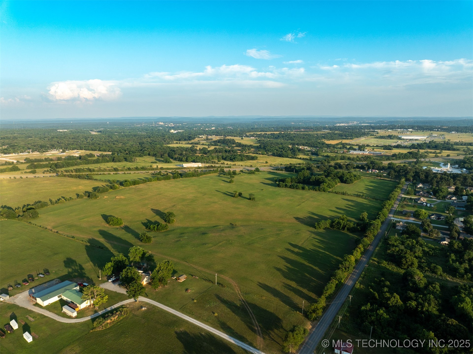 17022 W Grandview Road Tahlequah OK 74464