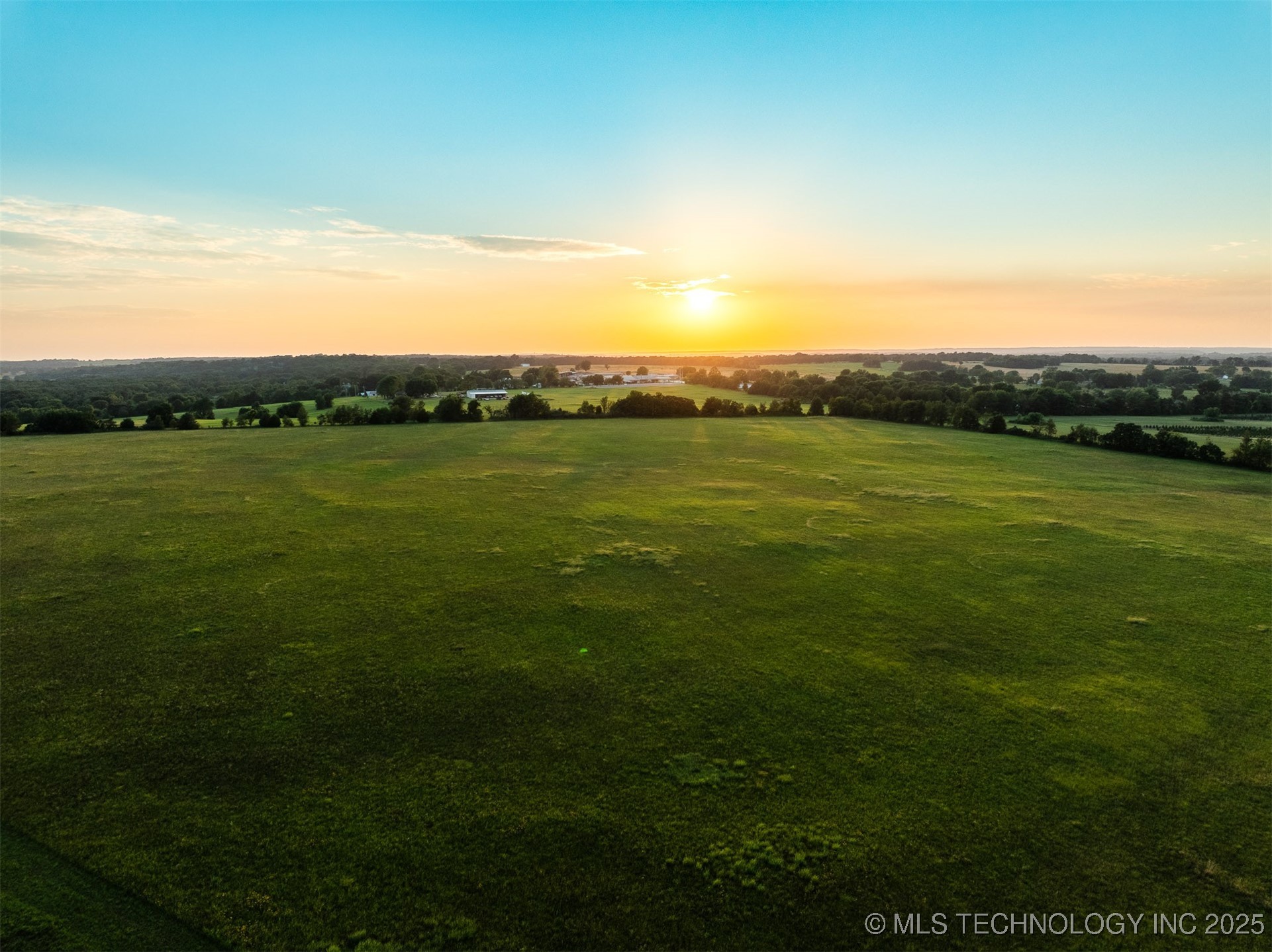17022 W Grandview Road Tahlequah OK 74464
