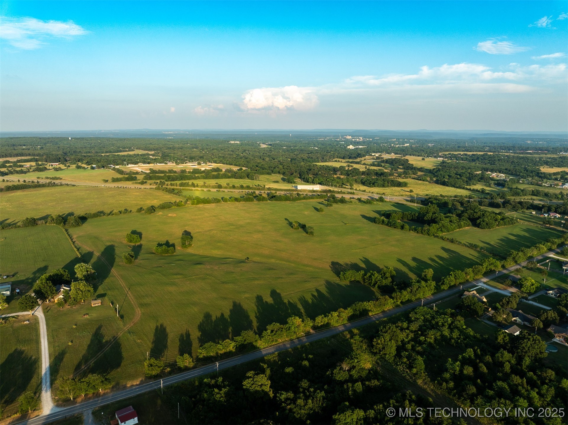 17022 W Grandview Road Tahlequah OK 74464