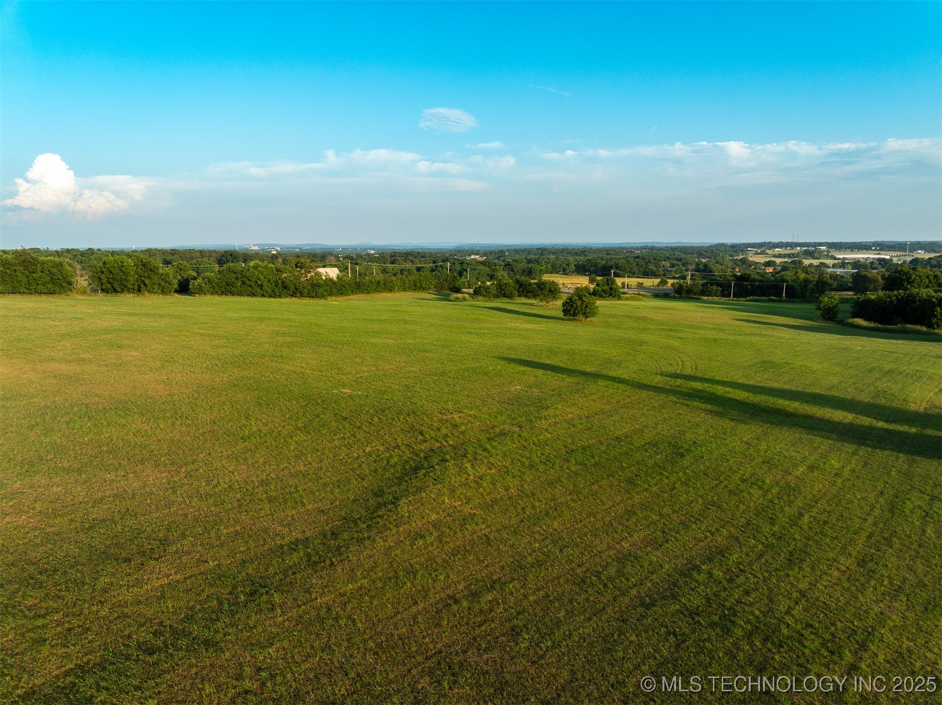 17022 W Grandview Road Tahlequah OK 74464