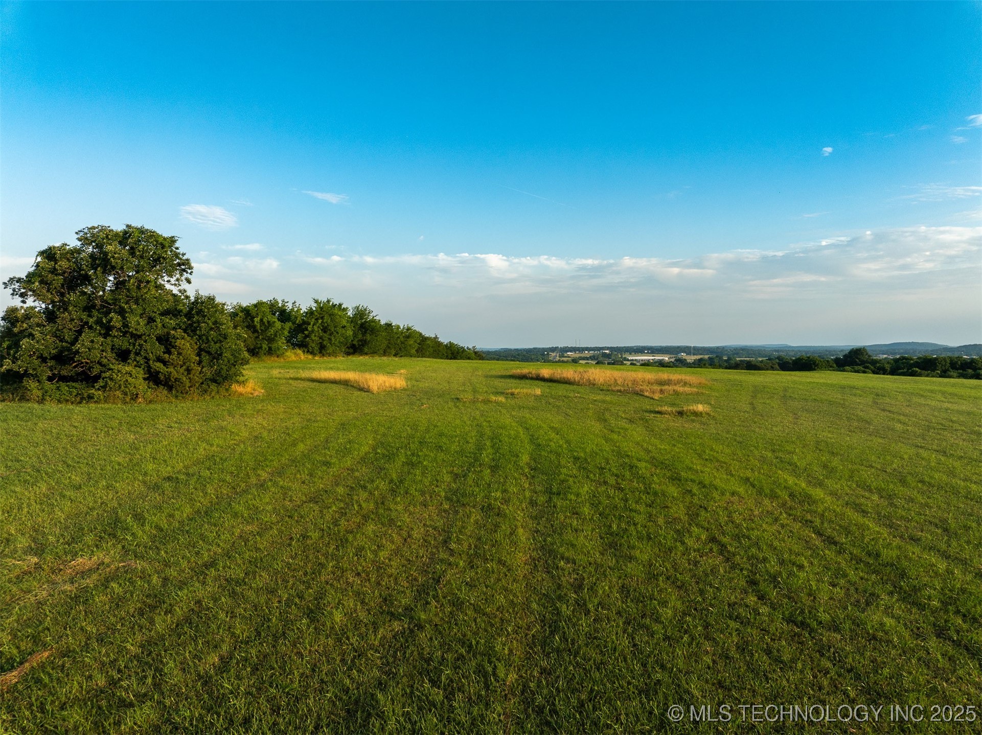 17022 W Grandview Road Tahlequah OK 74464