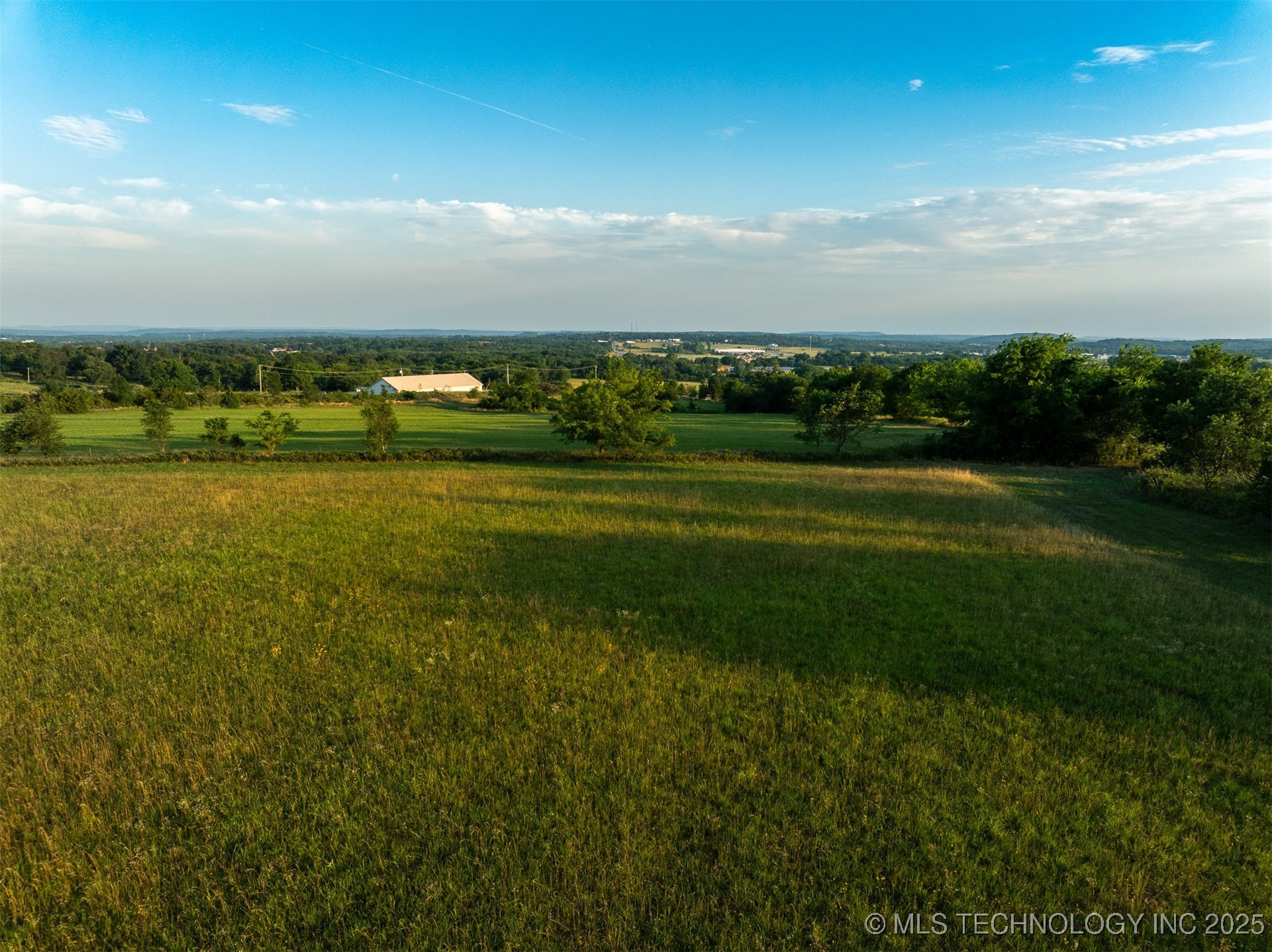 17022 W Grandview Road Tahlequah OK 74464