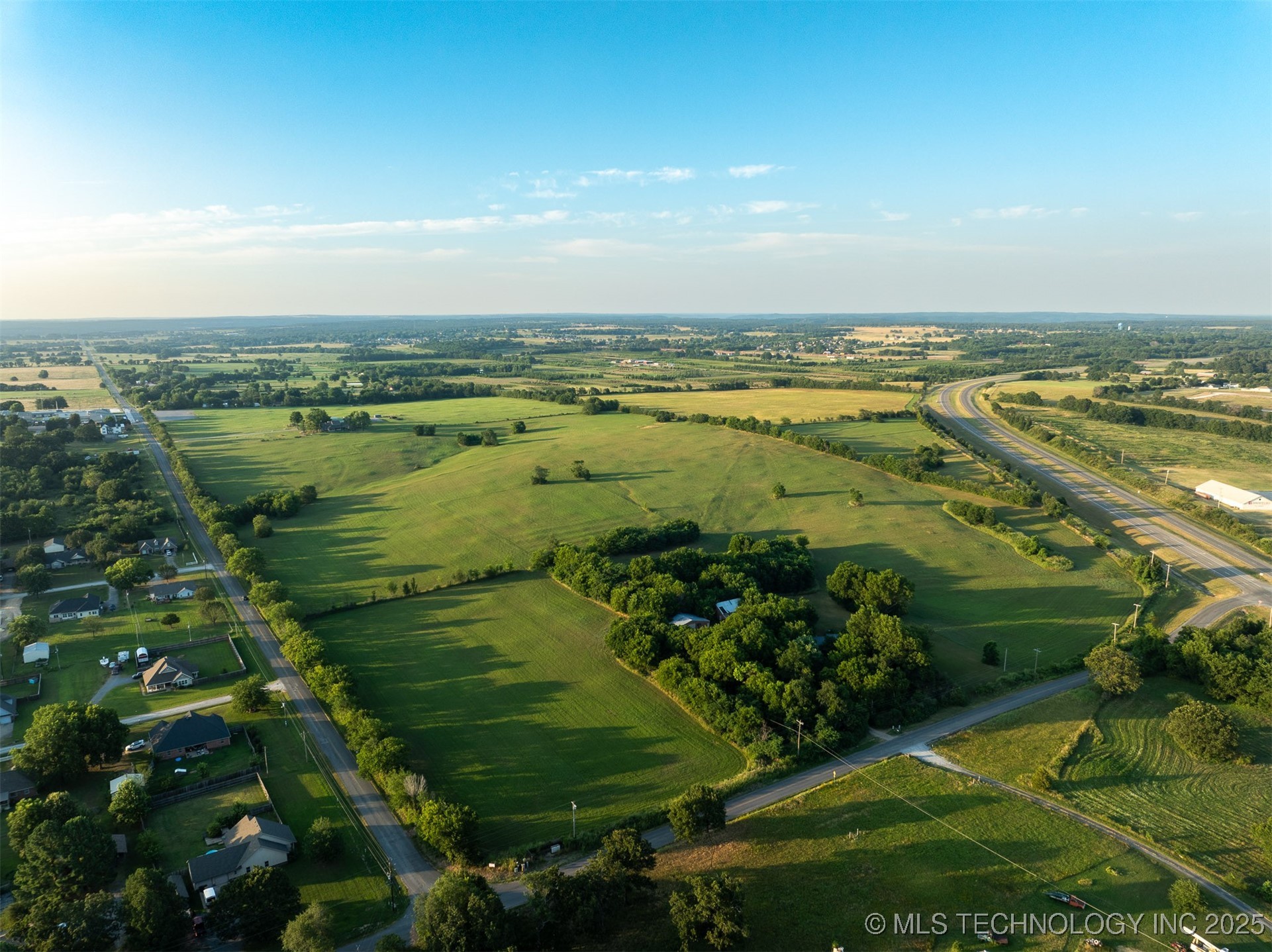 17022 W Grandview Road Tahlequah OK 74464