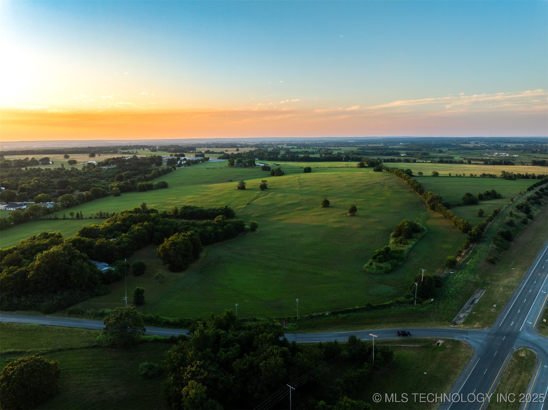 17022 W Grandview Road Tahlequah OK 74464