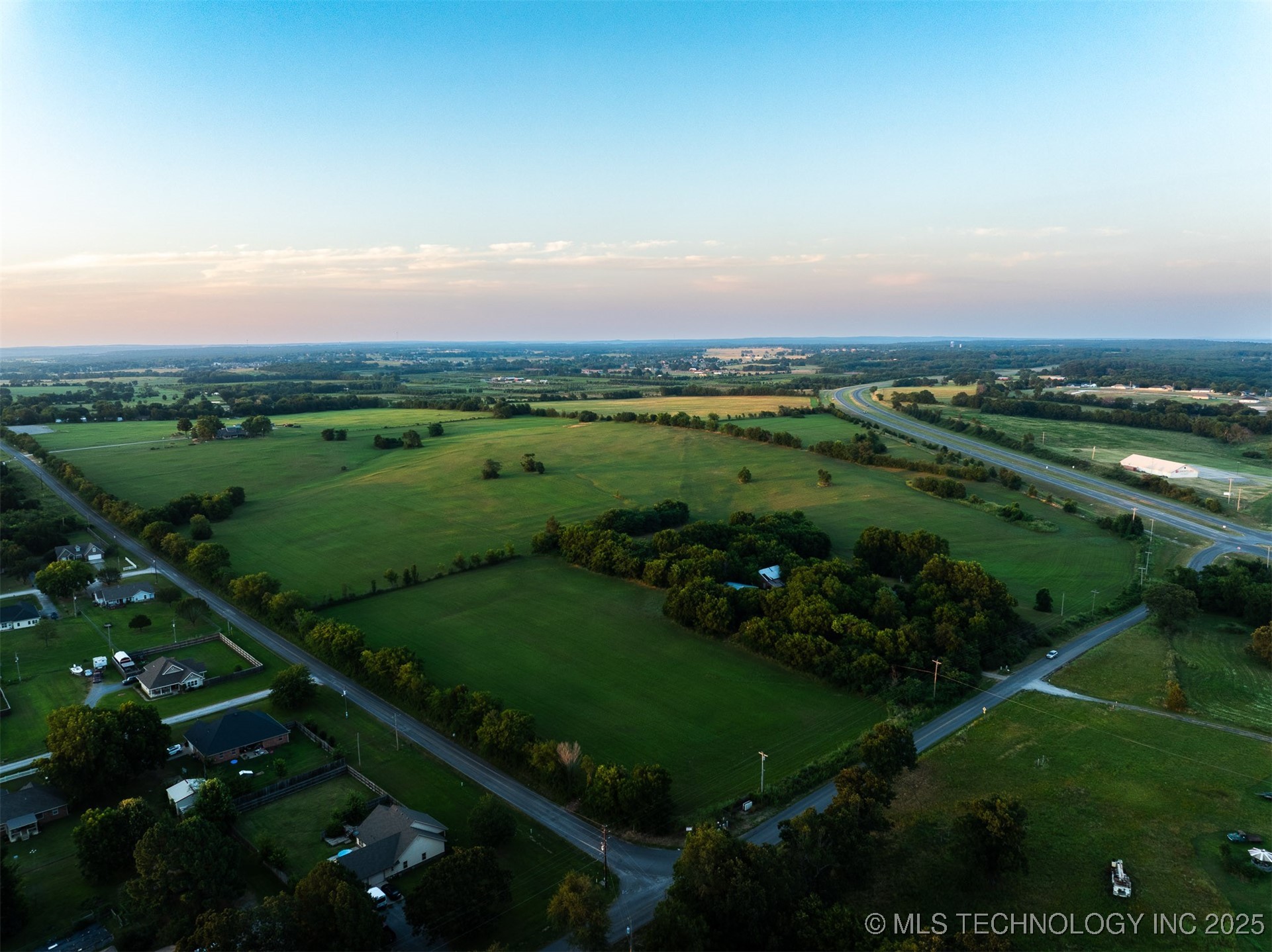 17022 W Grandview Road Tahlequah OK 74464