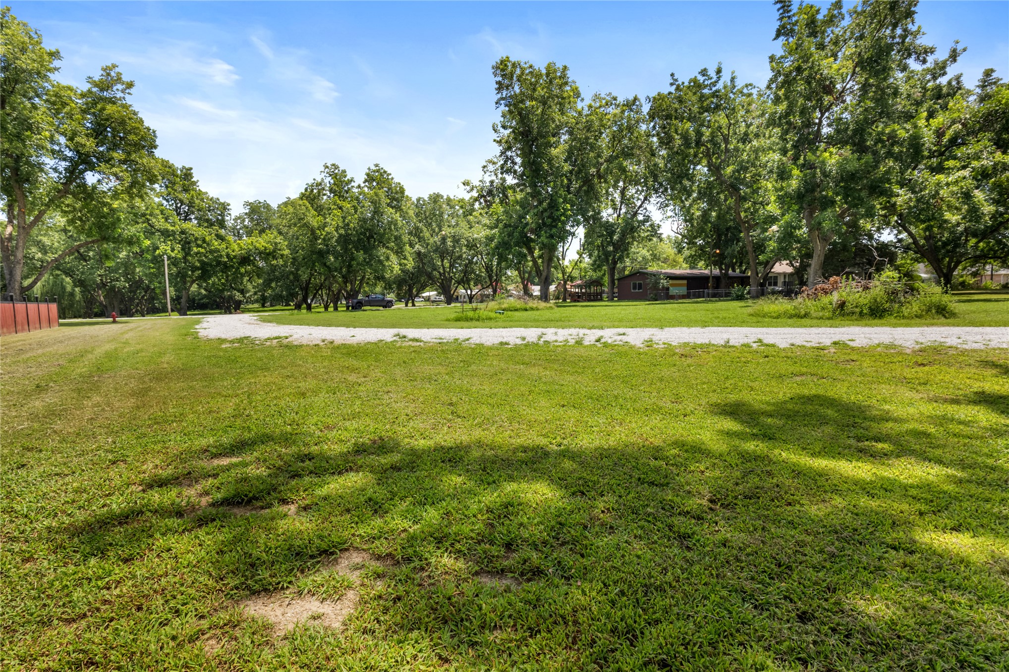 1 Saltsman Lane Eufaula OK 74432
