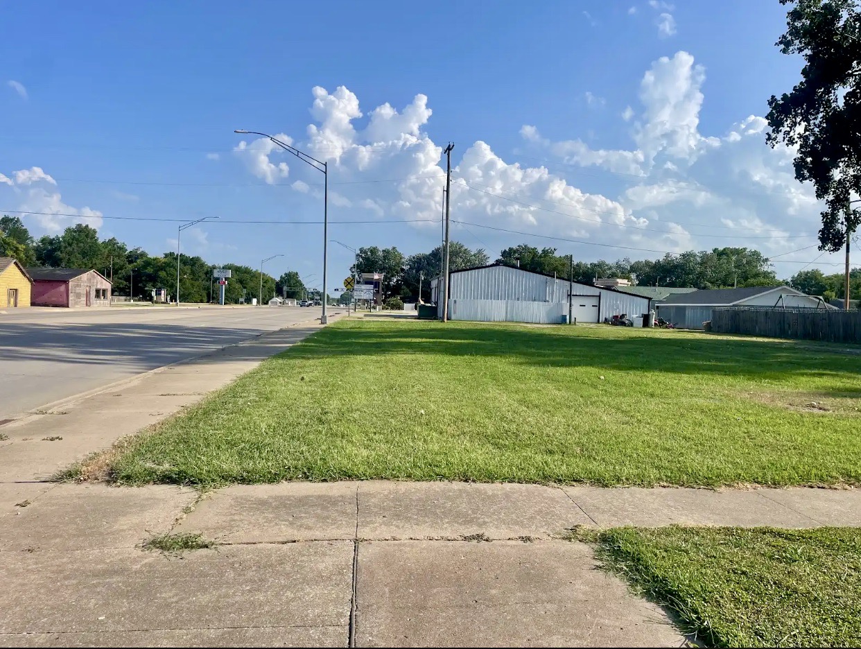 418 E 7th Street Dewey OK 74029