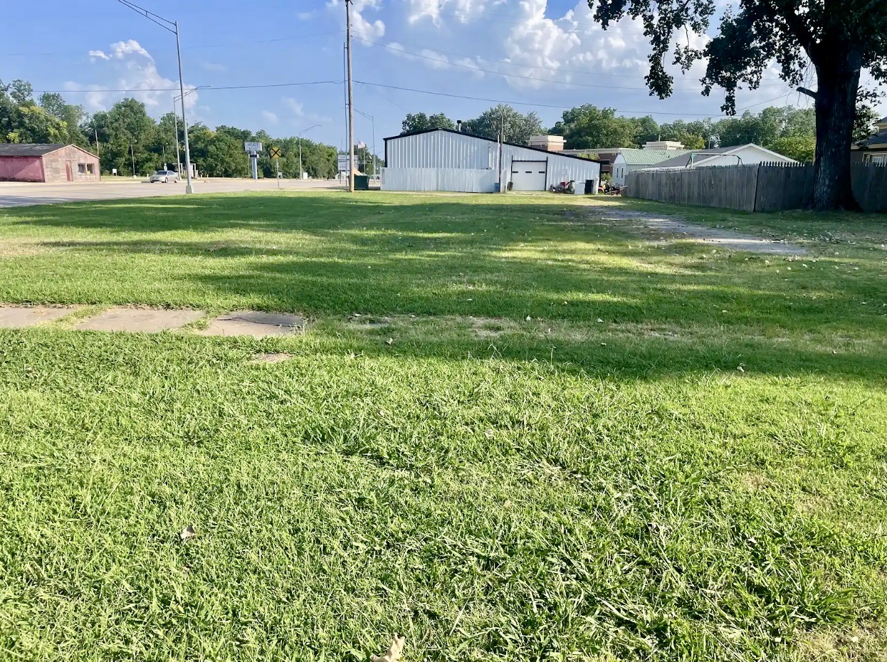 418 E 7th Street Dewey OK 74029