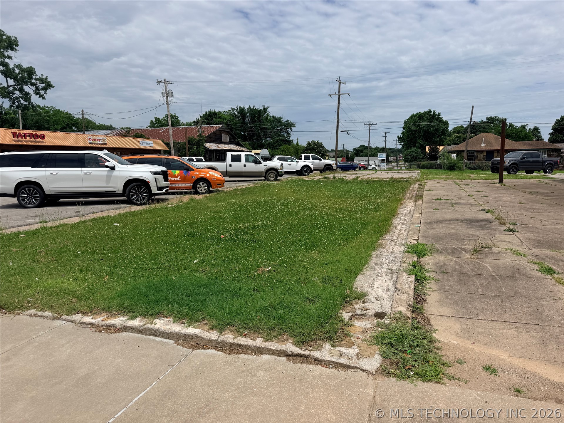 125 N Broadway Street Coweta OK 74429