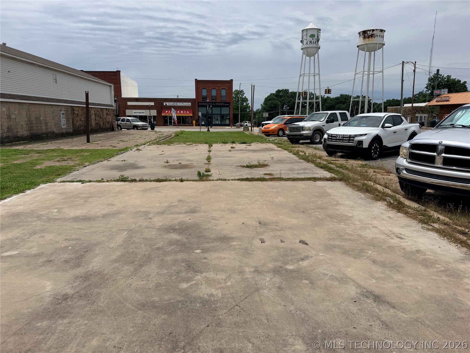 125 N Broadway Street Coweta OK 74429