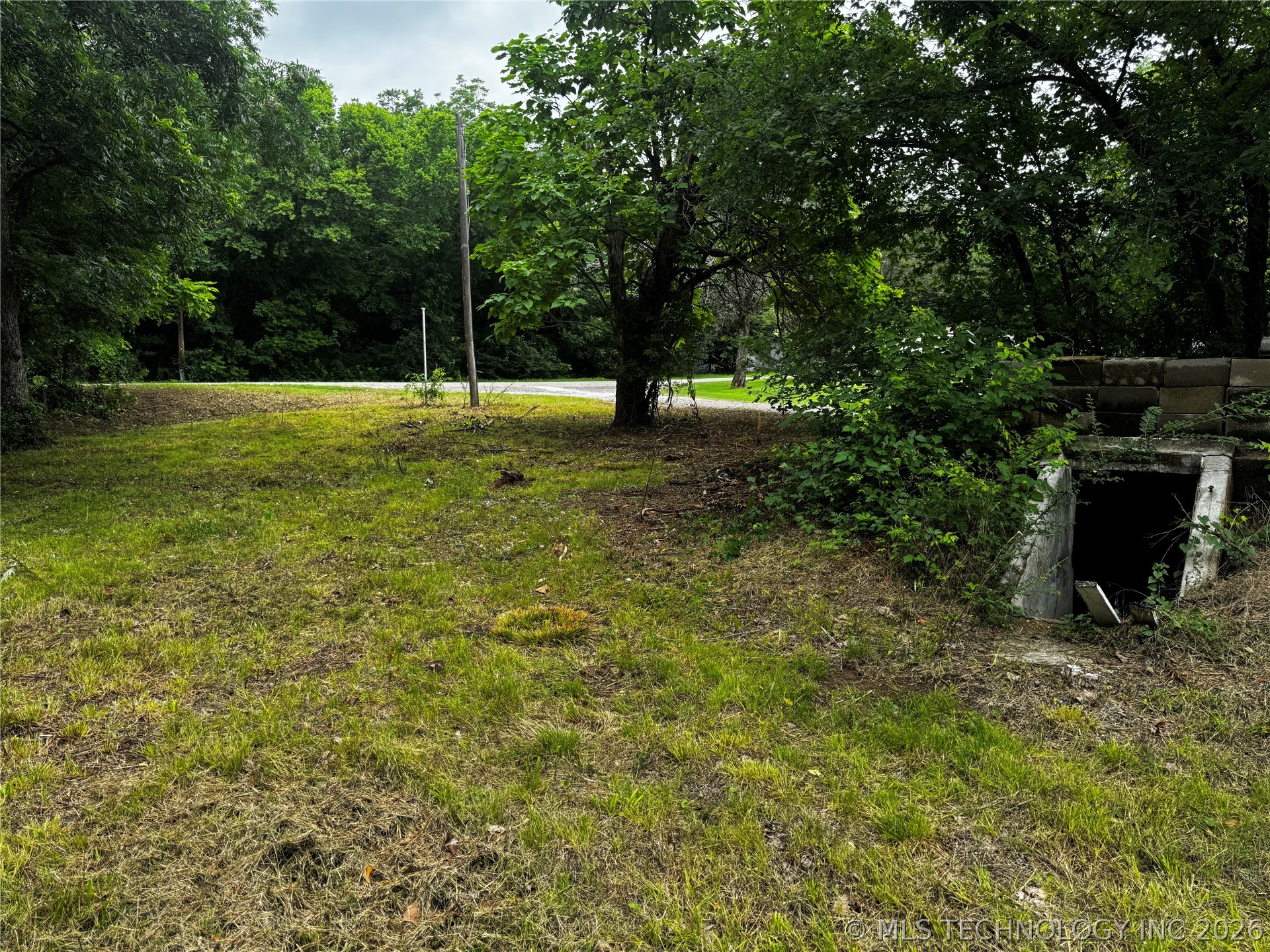 606 W 15th Street Tishomingo OK 73460