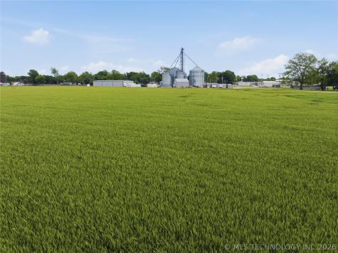 511 W Oak Street Webbers Falls OK 74470