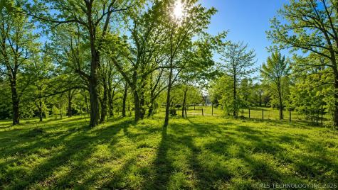 2 Hickory Bluff Street Sapulpa OK 74066
