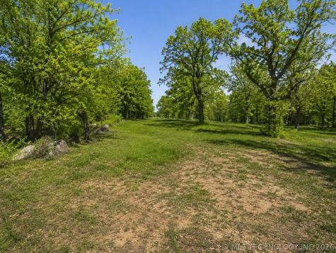 2 Hickory Bluff Street Sapulpa OK 74066