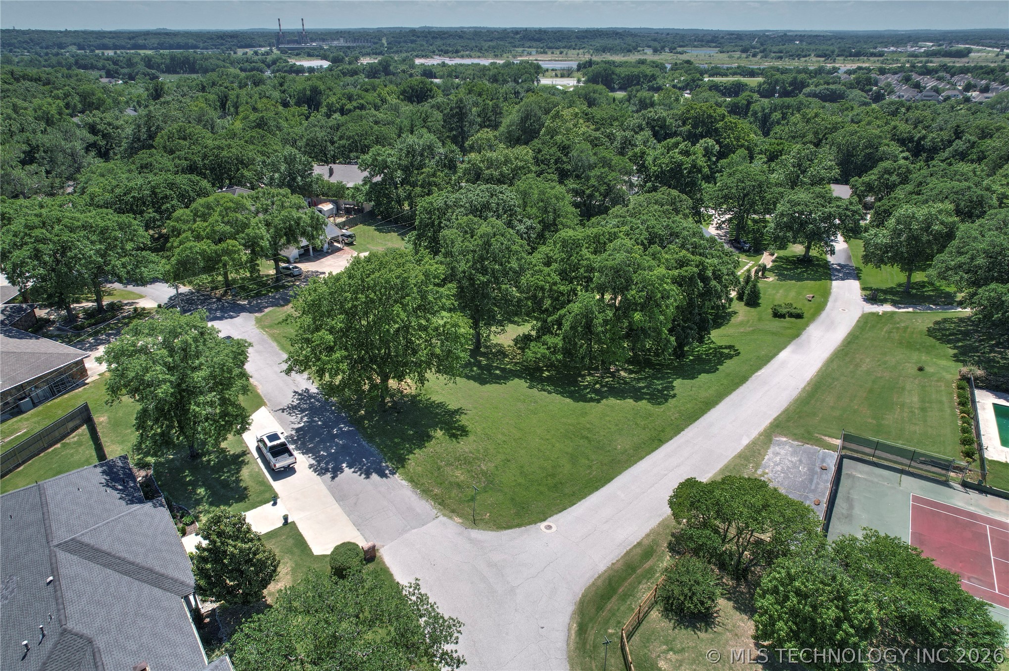 E 104th Place Tulsa OK 74137
