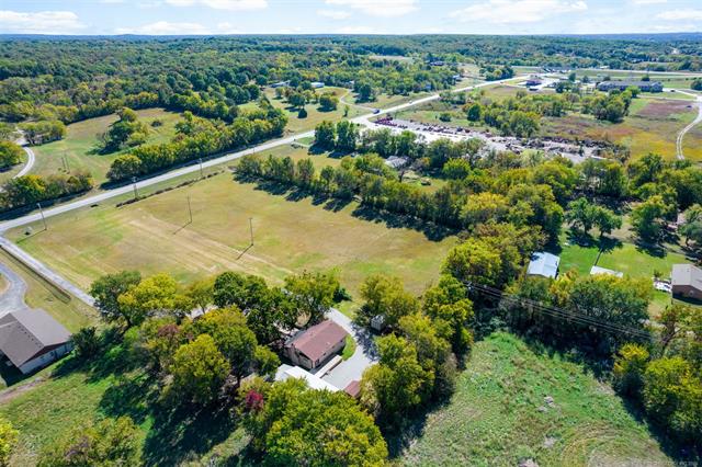 300 S Hwy 82 Highway S Locust Grove OK 74352