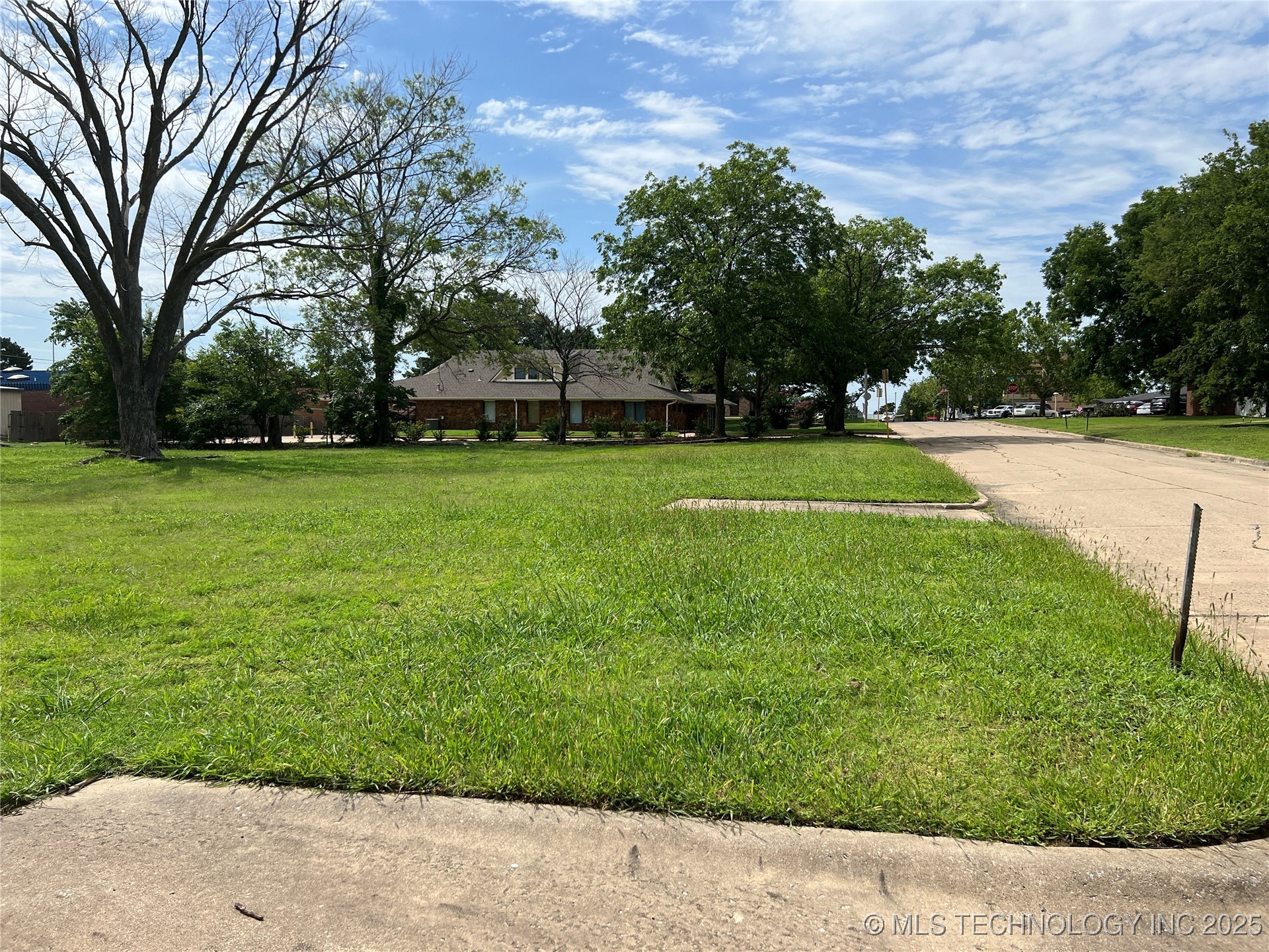 136 Debell Bartlesville OK 74006