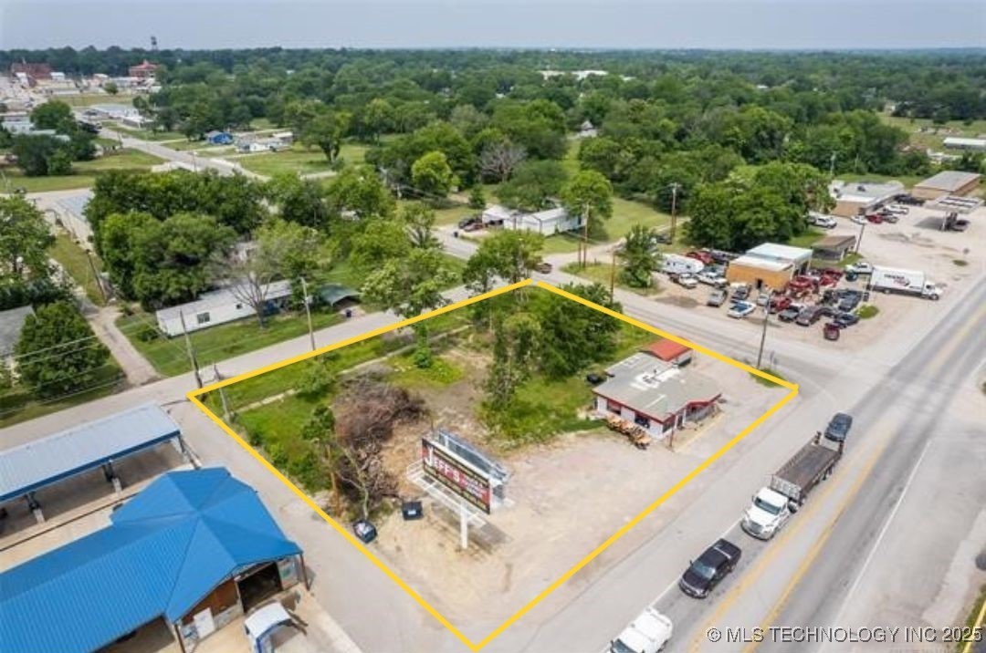 123 N Locust Street Nowata OK 74048