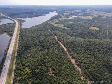 933 Higgins Road Eufaula OK 74442