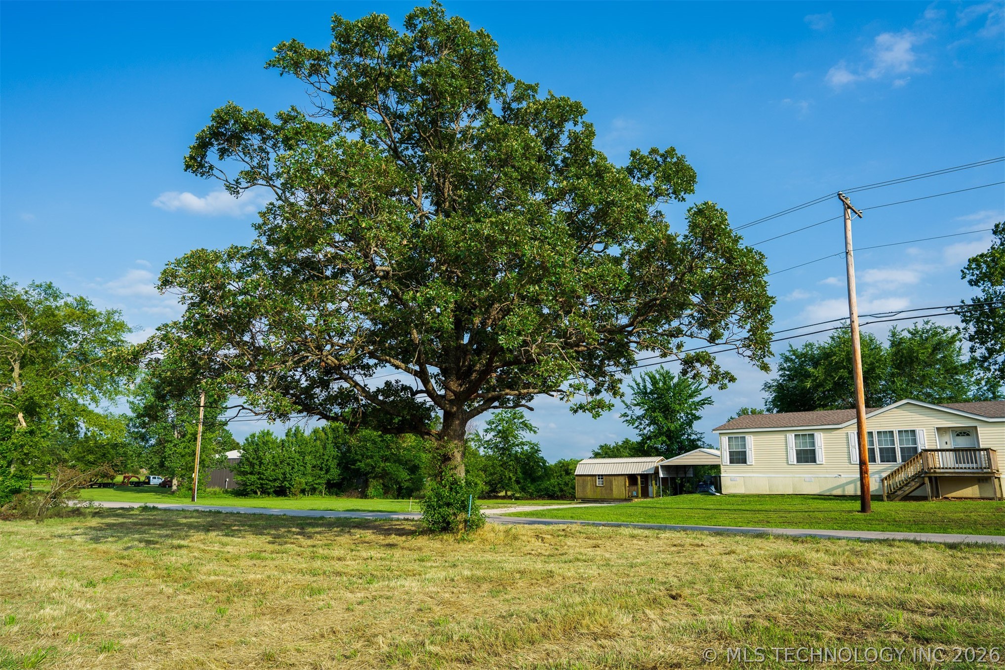 2 E 121st Street Coweta OK 74429