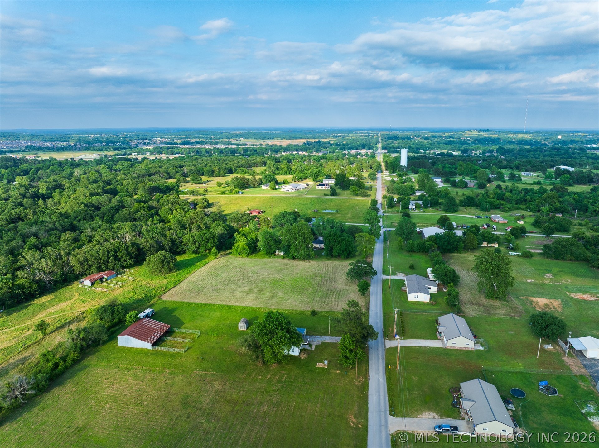 2 E 121st Street Coweta OK 74429