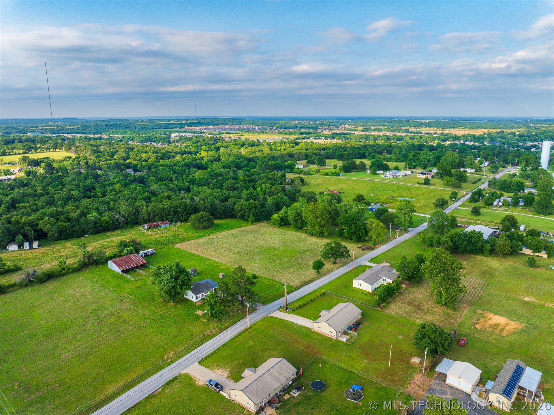 2 E 121st Street Coweta OK 74429