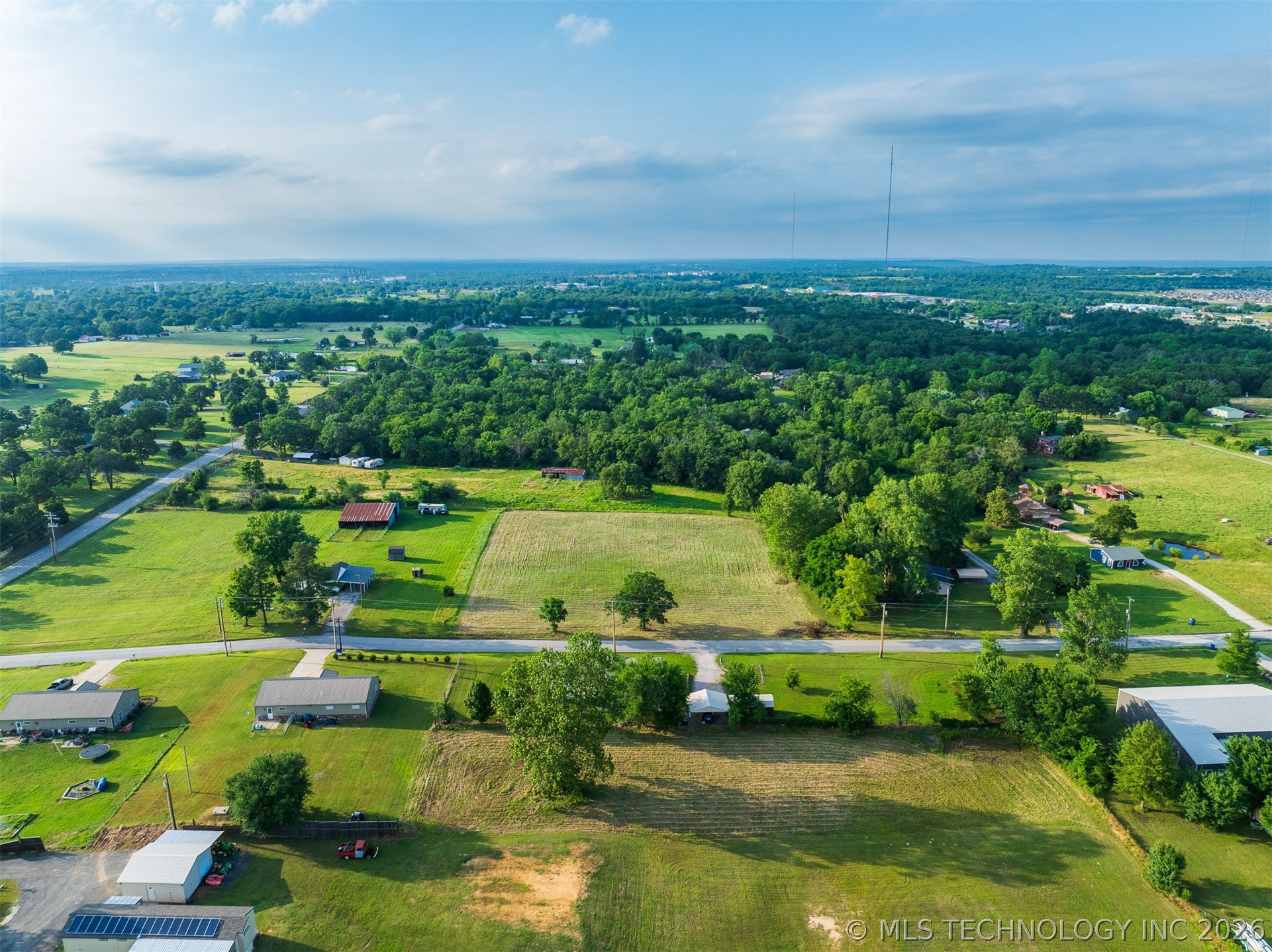 2 E 121st Street Coweta OK 74429