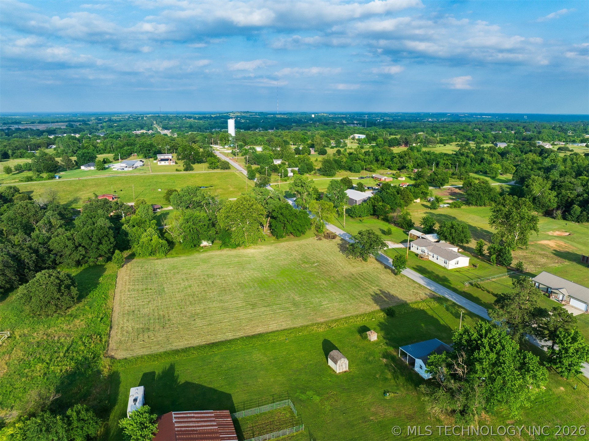 2 E 121st Street Coweta OK 74429