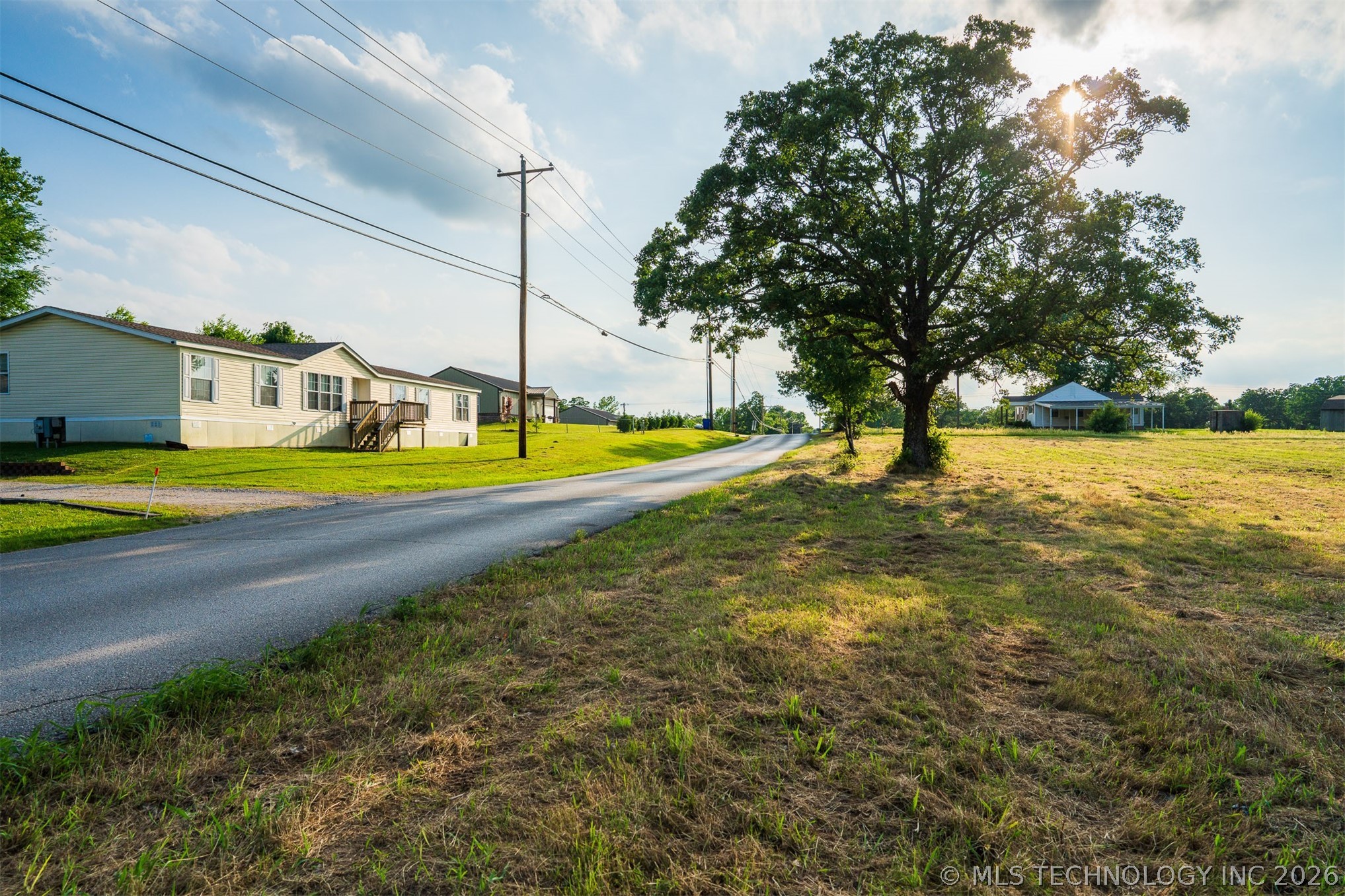 2 E 121st Street Coweta OK 74429