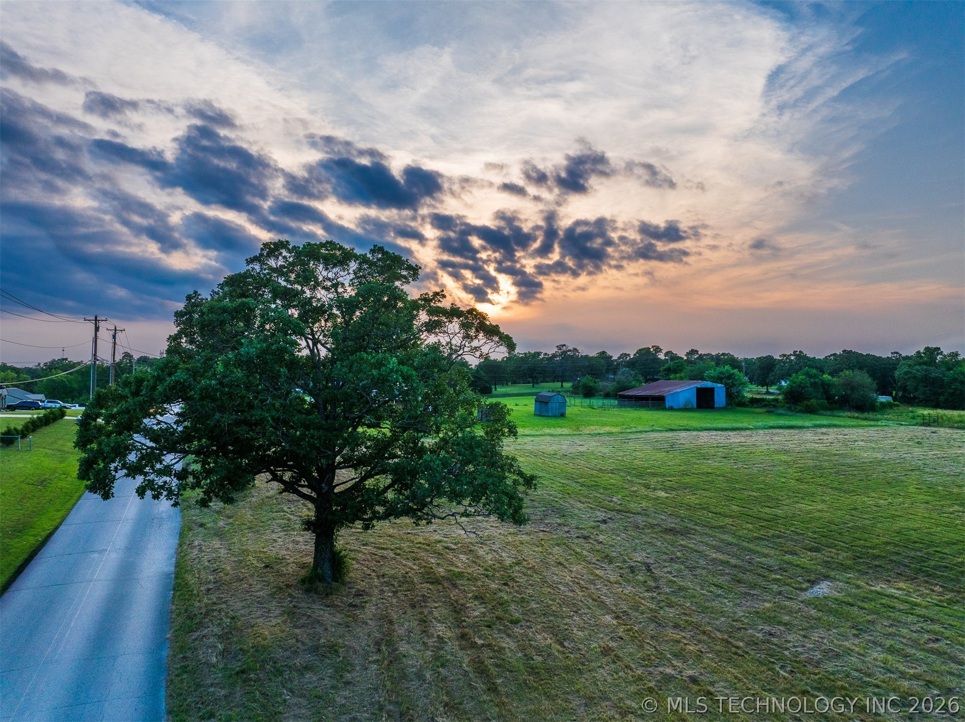 2 E 121st Street Coweta OK 74429