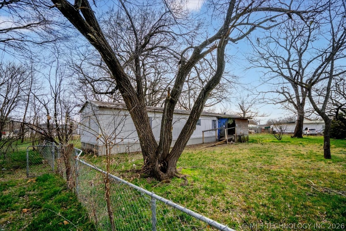 1 W Ross Street Locust Grove OK 74352