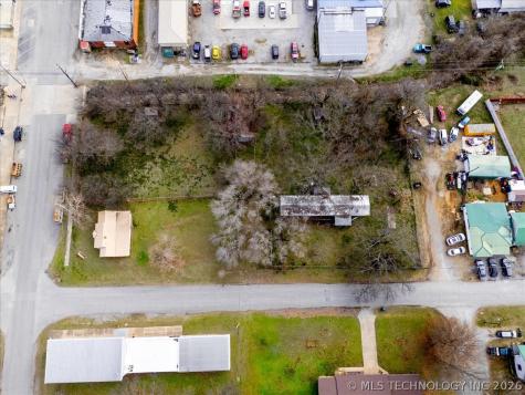 1 W Ross Street Locust Grove OK 74352