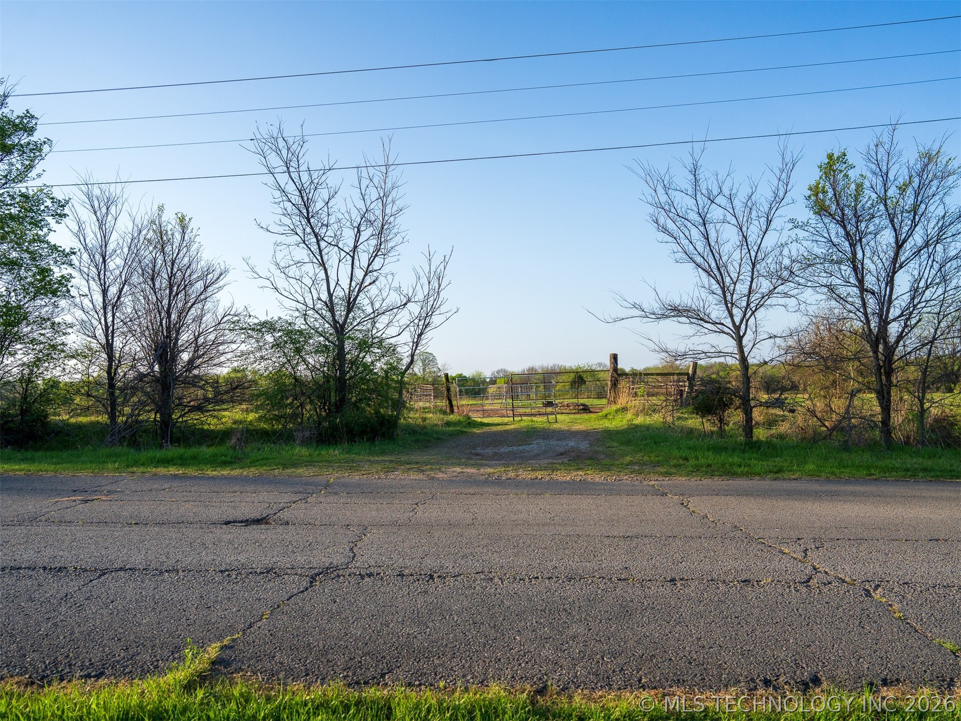 570 E 1120 Road Checotah OK 74426
