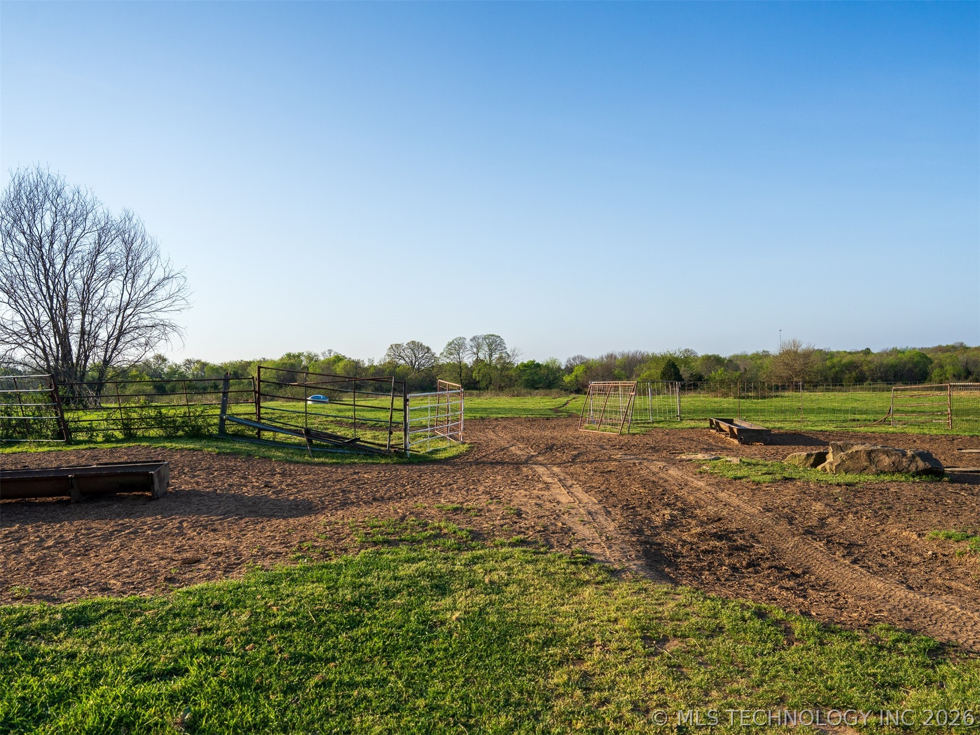 570 E 1120 Road Checotah OK 74426