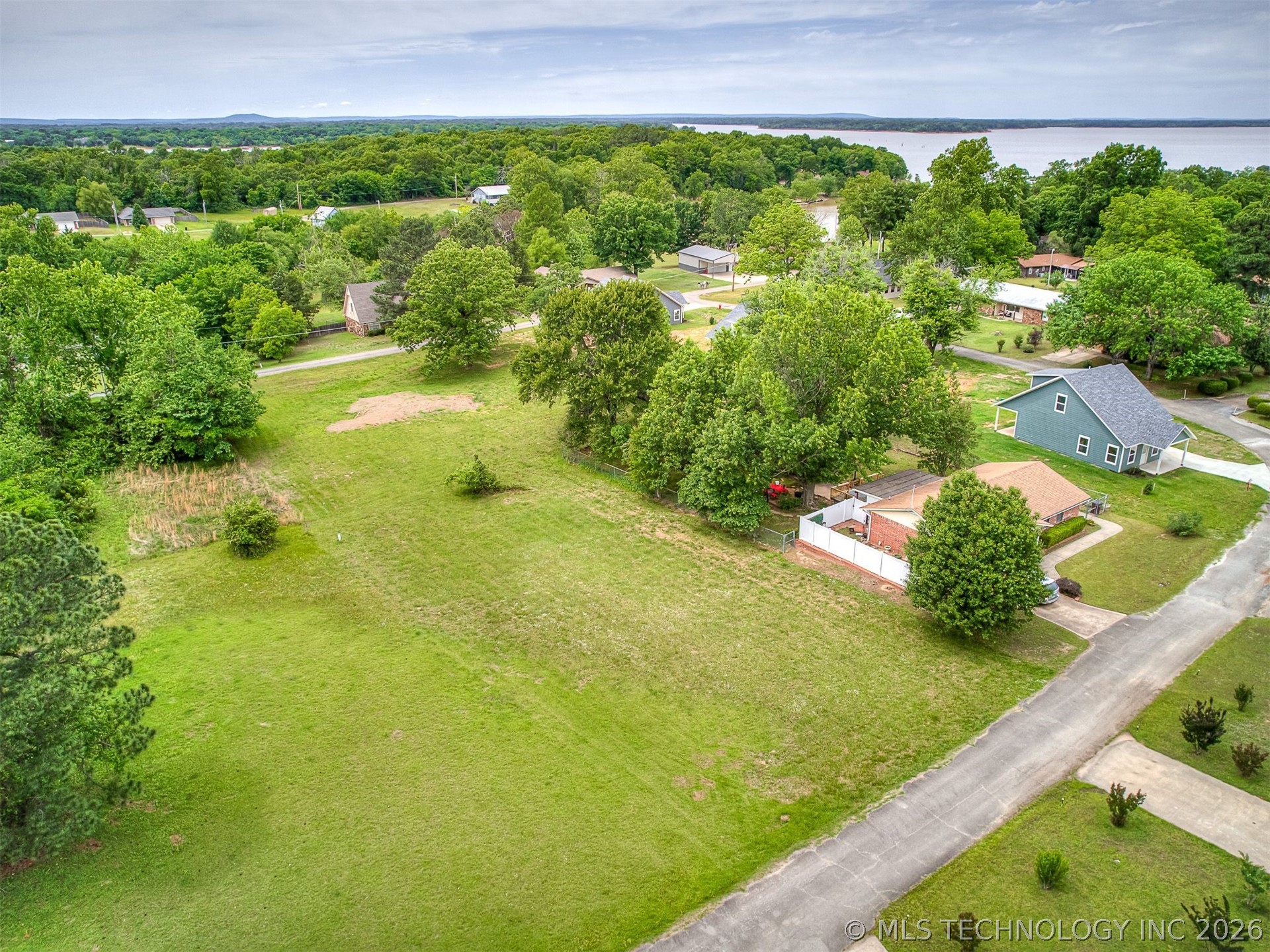 1749 Rockford Eufaula OK 74432