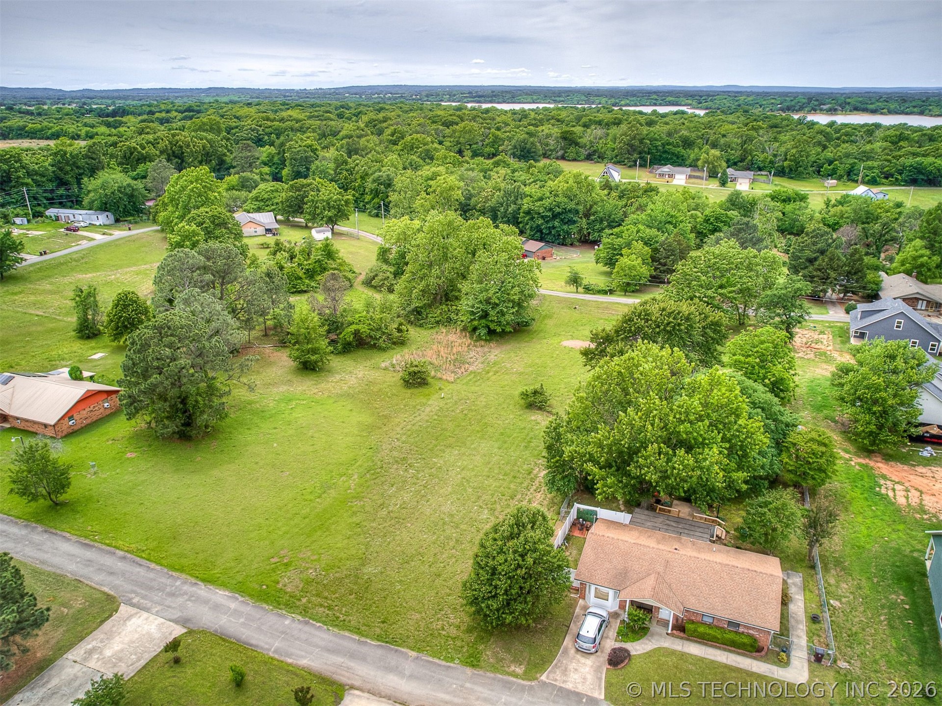 1749 Rockford Eufaula OK 74432