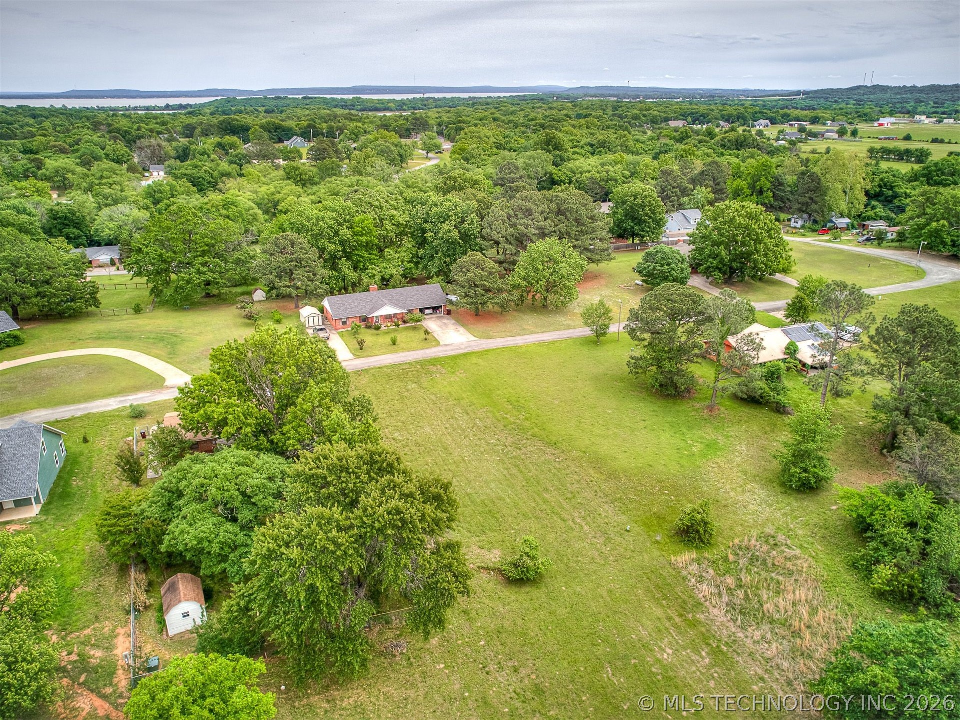 1749 Rockford Eufaula OK 74432
