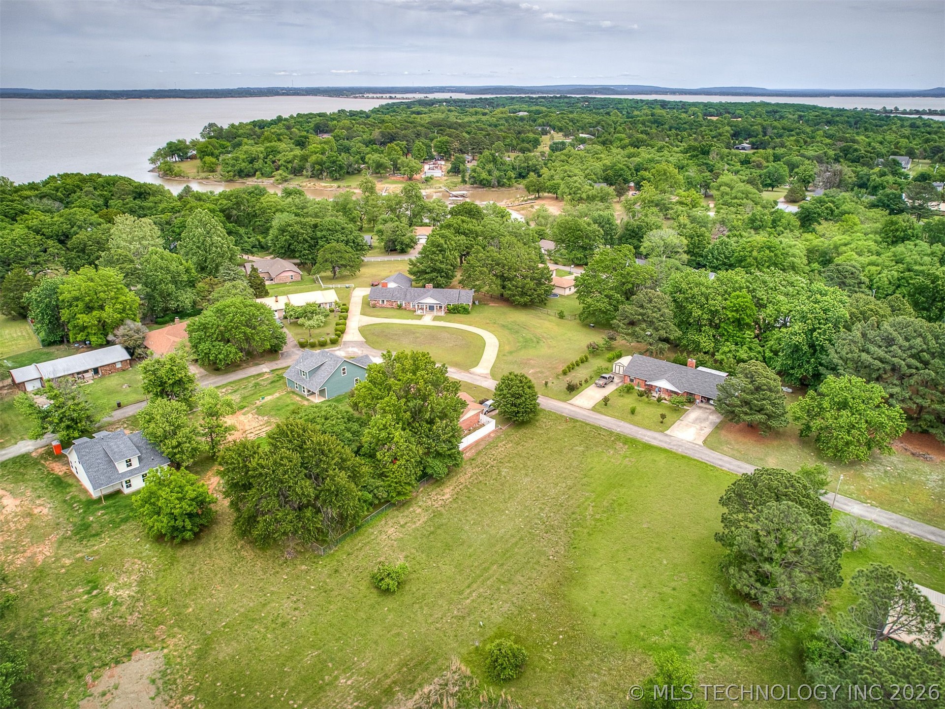 1749 Rockford Eufaula OK 74432