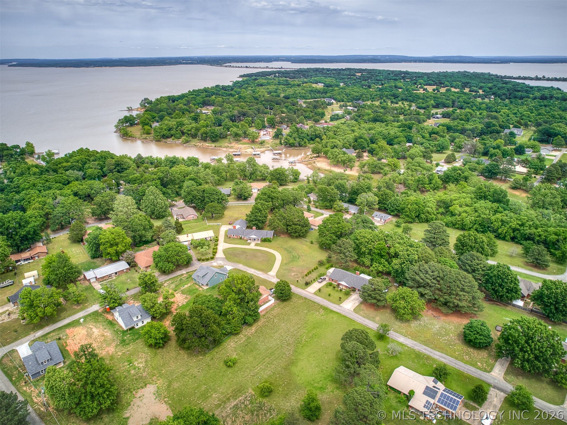 1749 Rockford Eufaula OK 74432