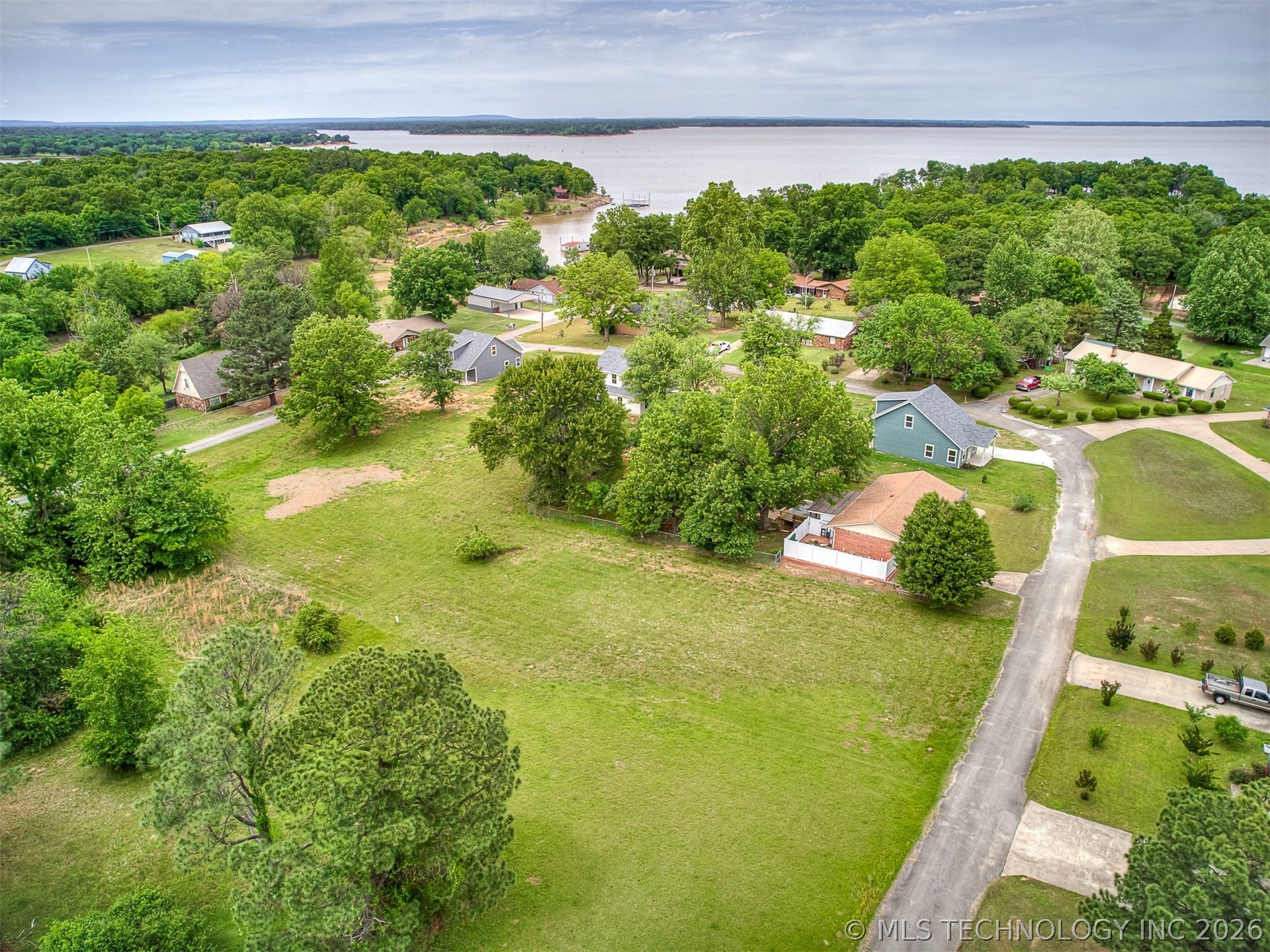 1749 Rockford Eufaula OK 74432