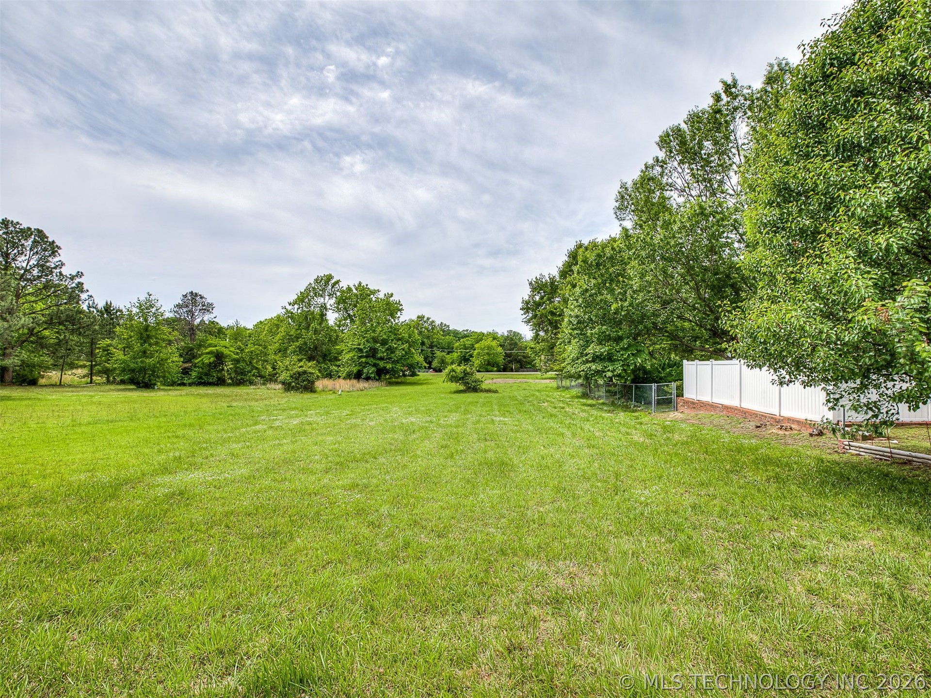 1749 Rockford Eufaula OK 74432