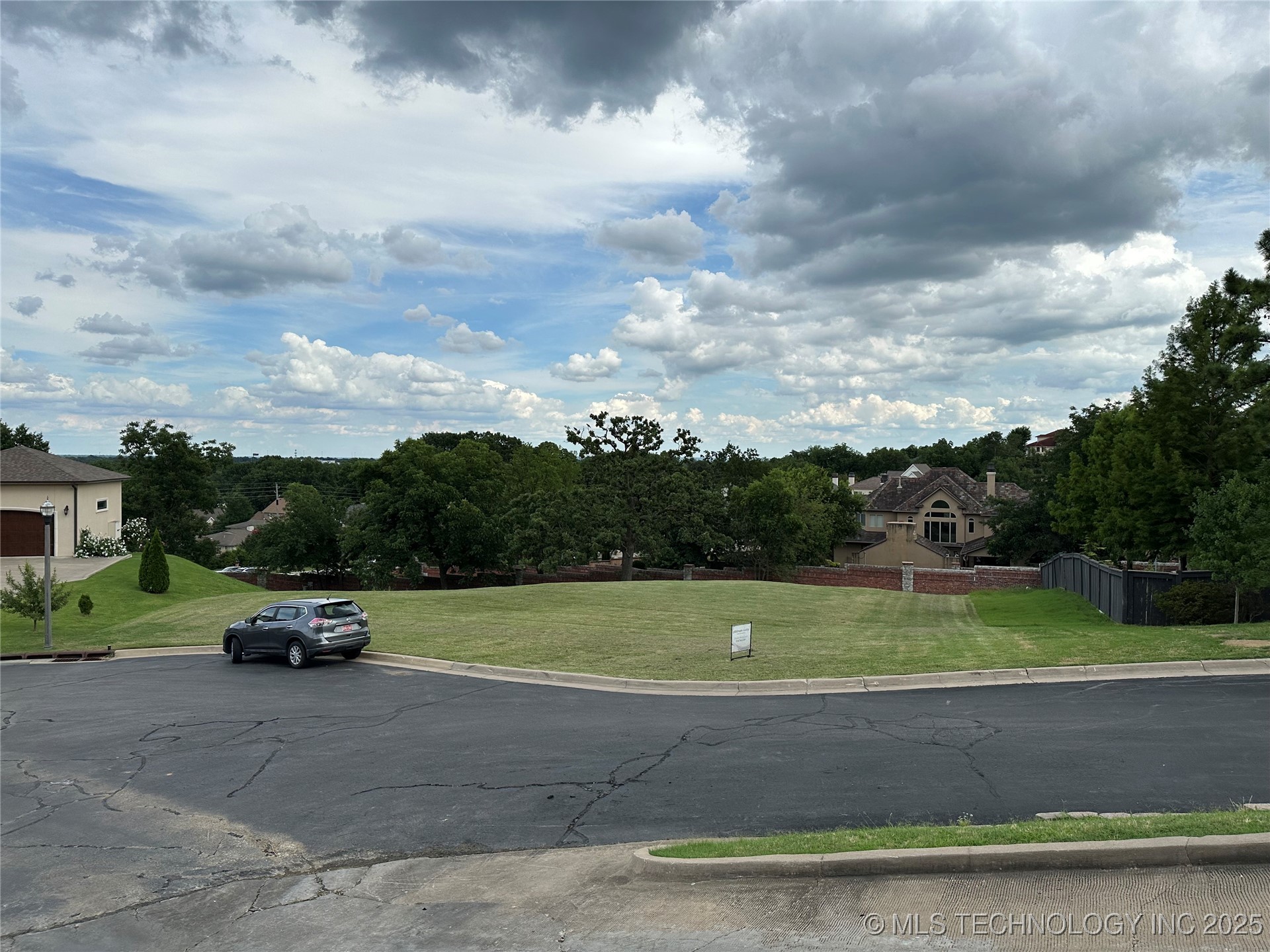 E 85th Court Tulsa OK 74137