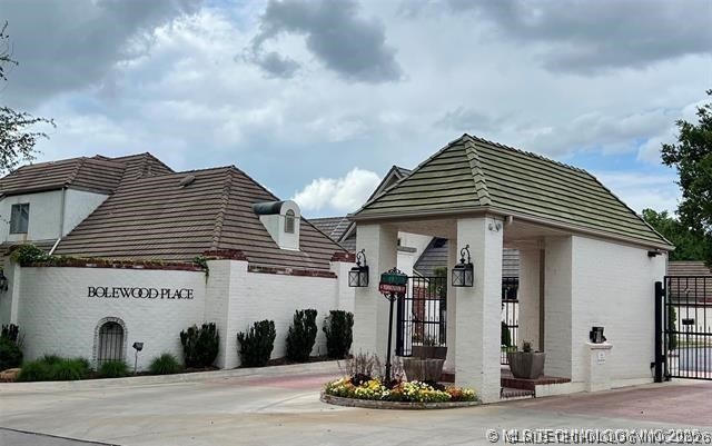 4823 S Zunis Avenue Tulsa OK 74105
