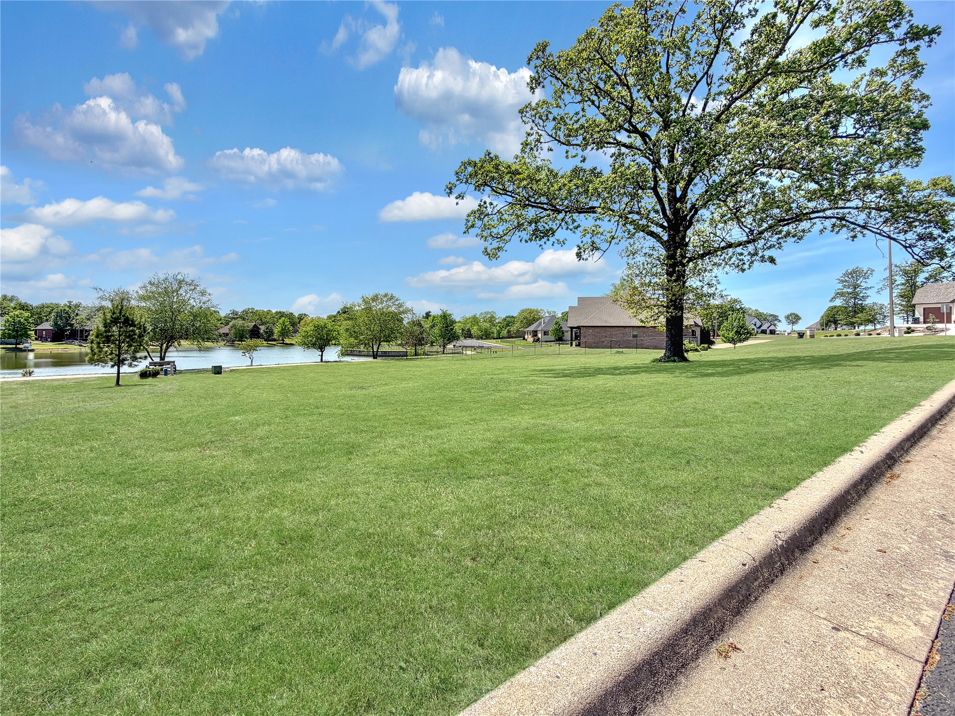 725 W Northlake Drive Tahlequah OK 74464