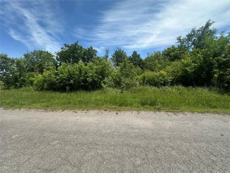 607 S Jackson Avenue Wagoner OK 74467