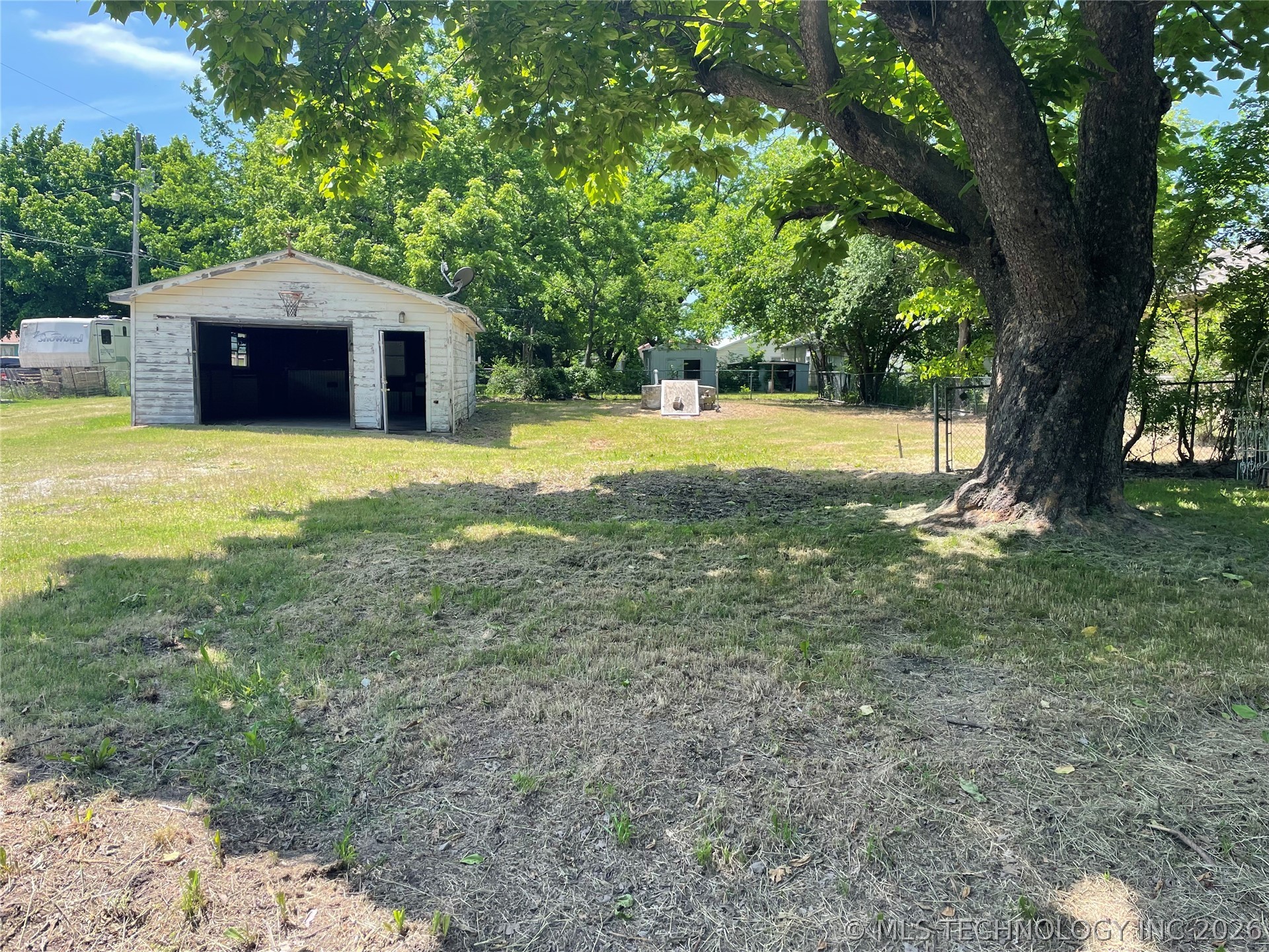 325 N Bluff Street Ada OK 74820
