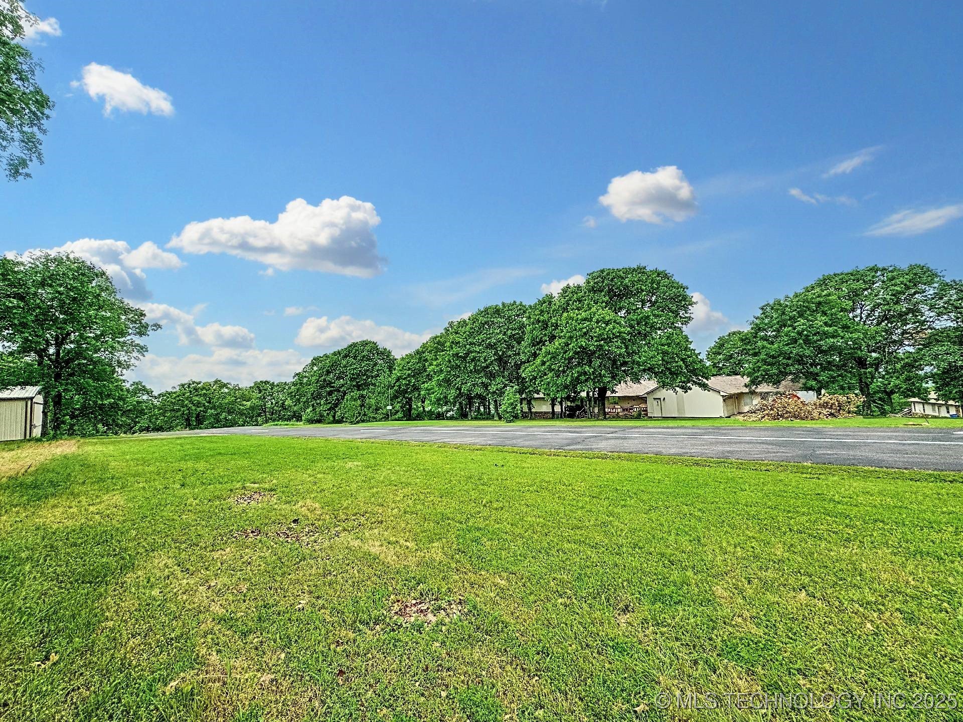 19061 E Wilderness Road Cookson OK 74427