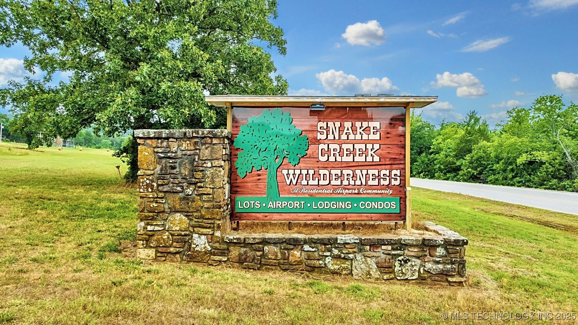 19061 E Wilderness Road Cookson OK 74427