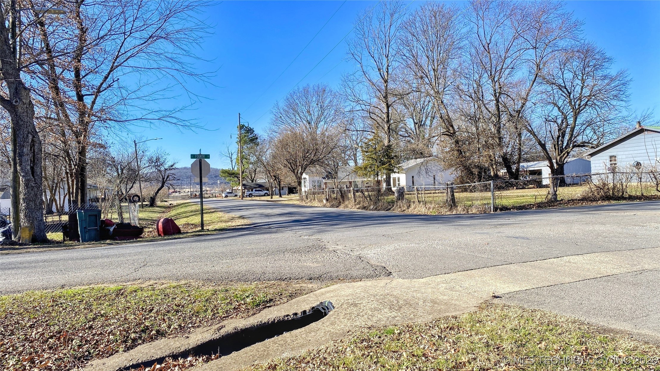 320 W Maple Street Stilwell OK 74960